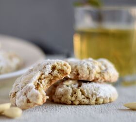 If you've been looking for a new, exotic-tasting cookie recipe, this is just the one