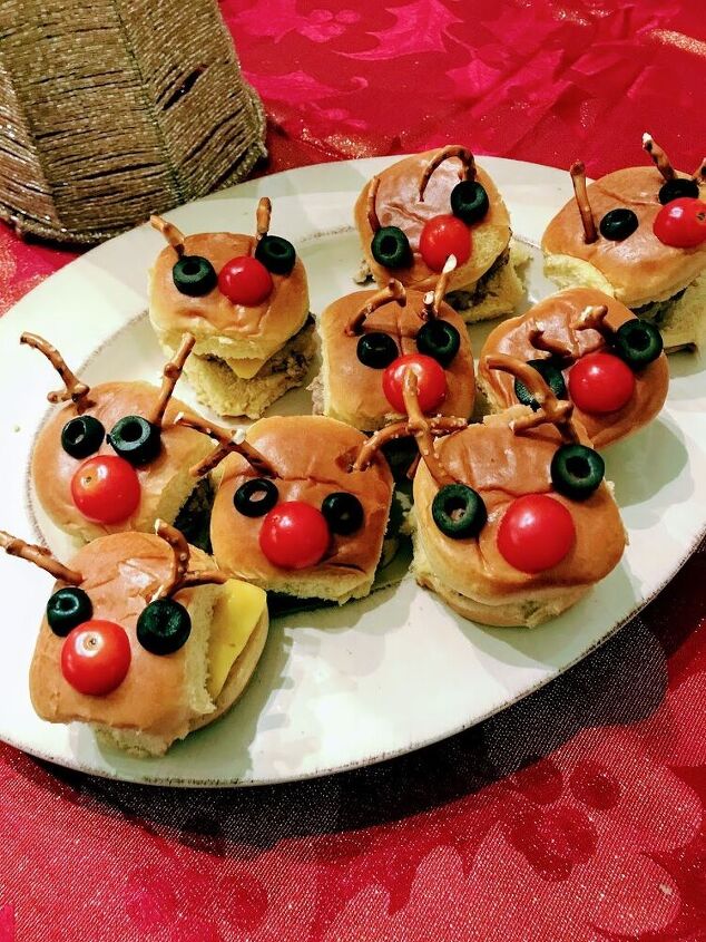 miniature reindeer christmas burgers