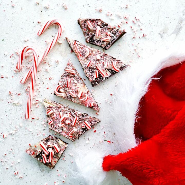 easy boozy peppermint bark