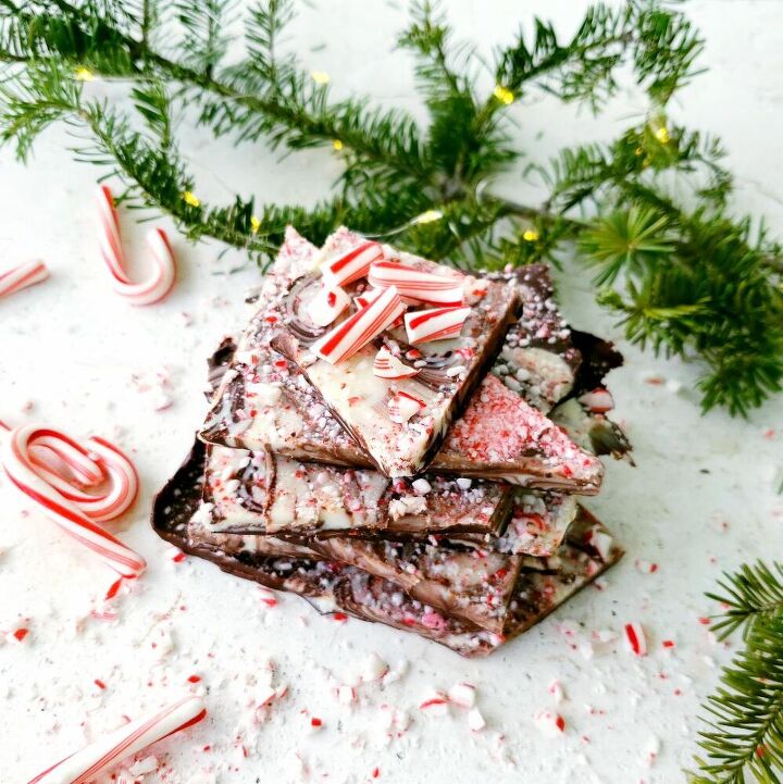 easy boozy peppermint bark