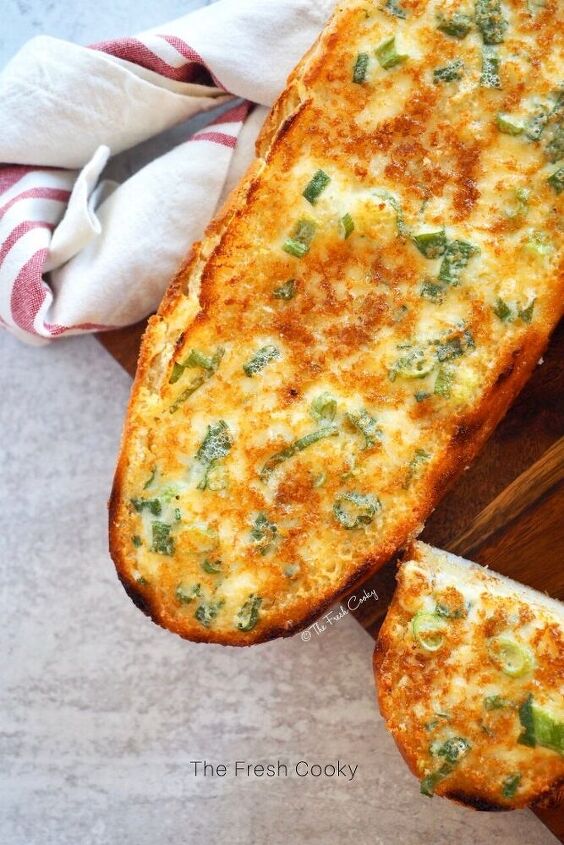 the best cheesy garlic bread spread