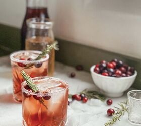 Ginger Cranberry Gin Fizz