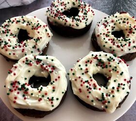 baked gingerbread donuts