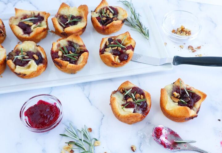 cranberry brie bites with rosemary