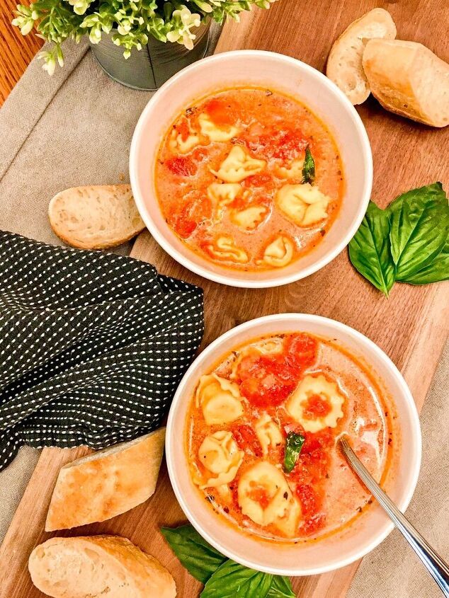 creamy tomato tortellini soup