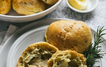 Rosemary Garlic Dinner Rolls