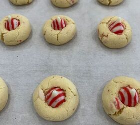 Christmas Candy Cane Cookie Kisses