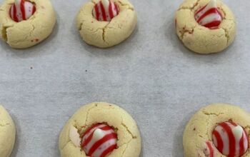 Christmas Candy Cane Cookie Kisses
