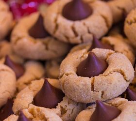 s 3 quick and easy cookie recipes with 6 ingredients or less, Easy Peanut Butter Kisses