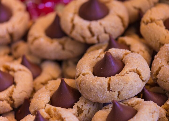 s 3 quick and easy cookie recipes with 6 ingredients or less, Easy Peanut Butter Kisses