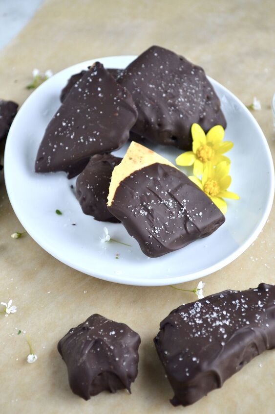 s 10 chocolate treats that make great holiday gifts, Homemade Dark Chocolate Sea Foam Candy