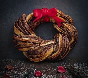 the most beautiful and delicious nutella bread wreath