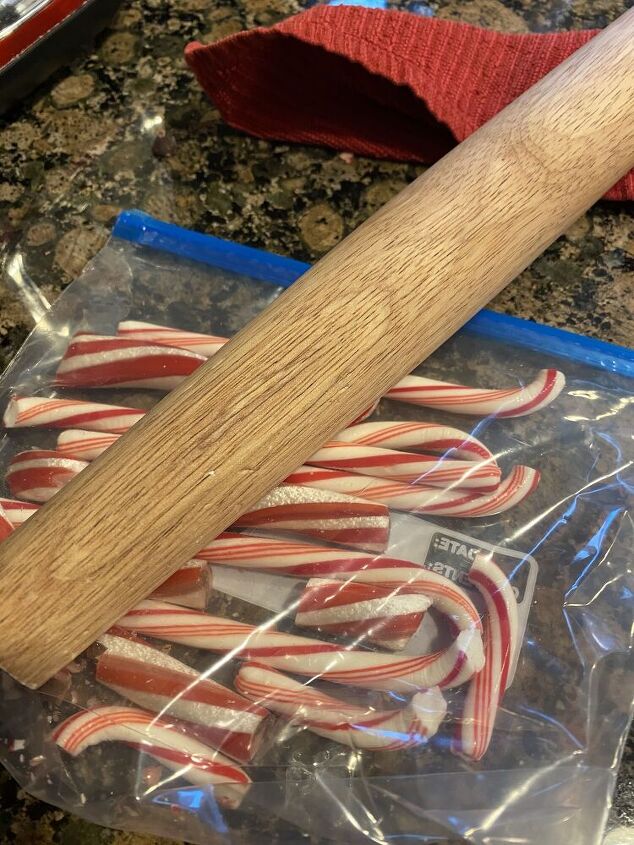 homemade peppermint bark, Crushing Candy Canes