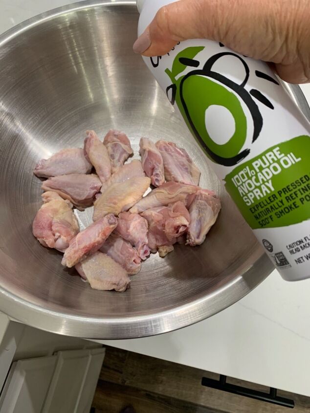 dry rub spicy buffalo wings, Spray with cooking spray