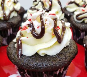 Chocolate Mocha Cupcakes With Peppermint Buttercream