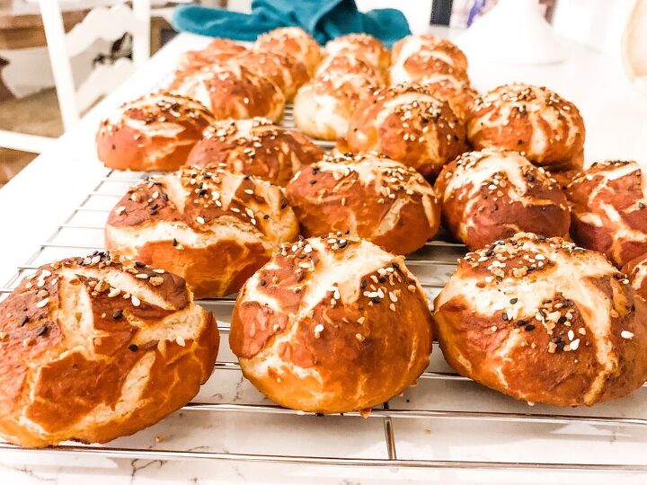 pretzel bread rolls