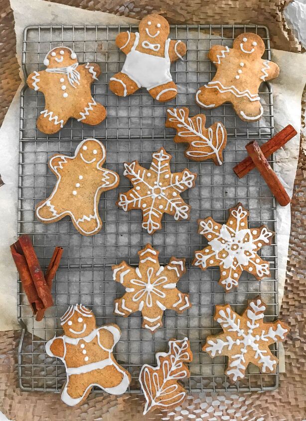 s 20 tried and true christmas cookies we re saving now for next year, Spiced Shortbread Cookies