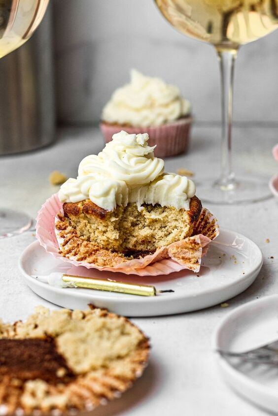 paleo low carb champagne cupcakes a low fodmap dessert