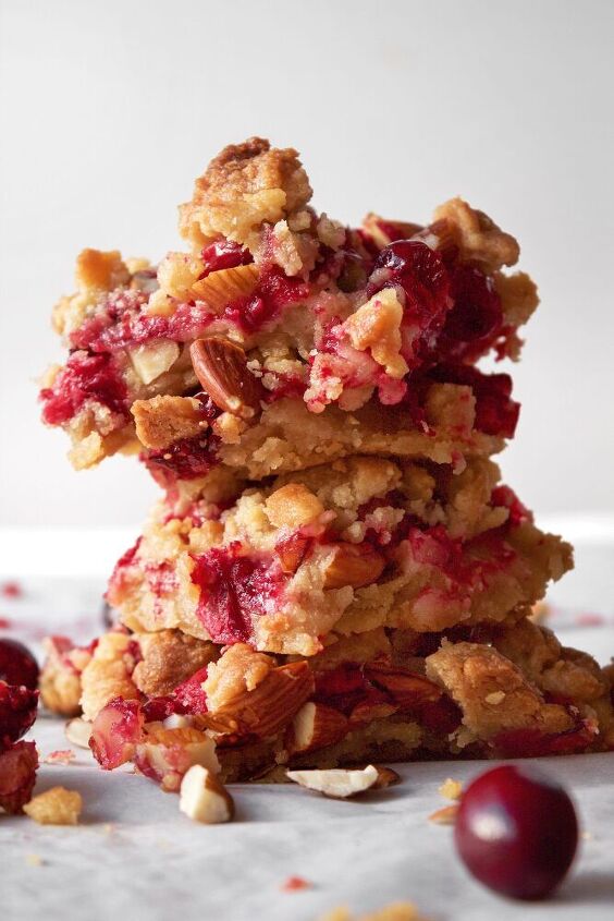 10 best thanksgiving dessert recipes, Cranberry Almond Crumble