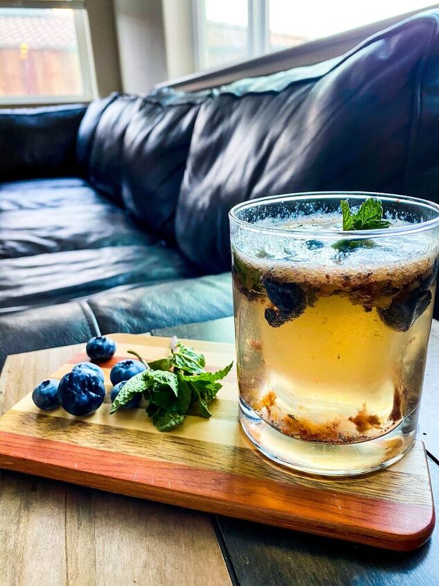 blueberry peak whiskey smash