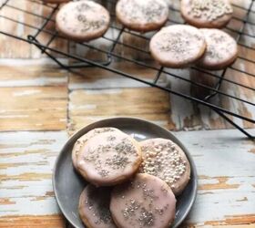 red berry prosecco shortbread cookies