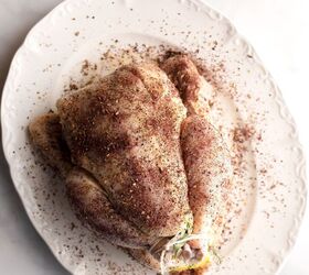 Just leave these 7 ingredients alone to roast for the yummiest chicken dinner