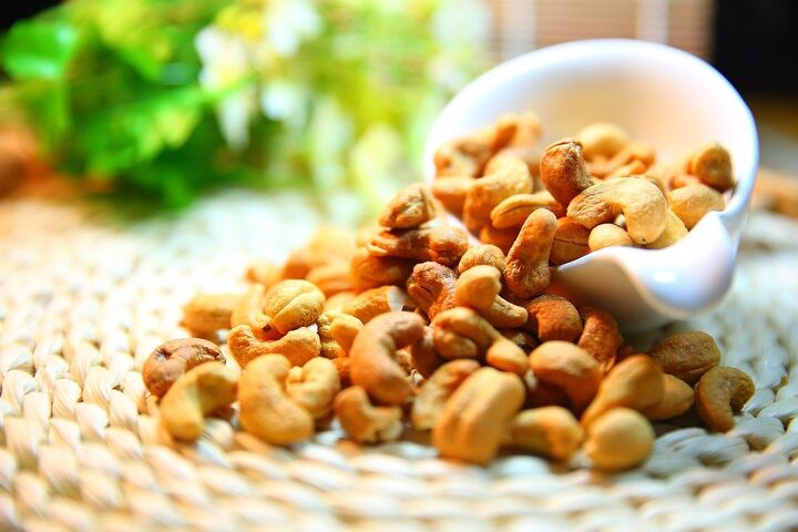 s 10 easy ways to make nuts even more addictive, Easy Roasted Cashew Nuts
