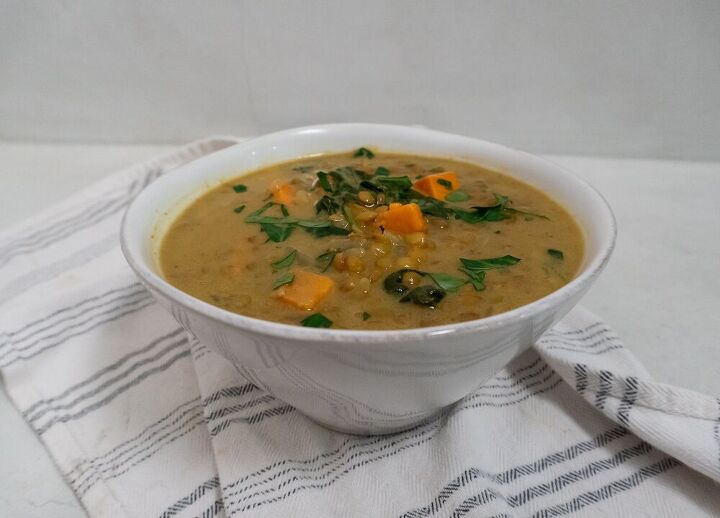 healthy coconut curry lentil soup
