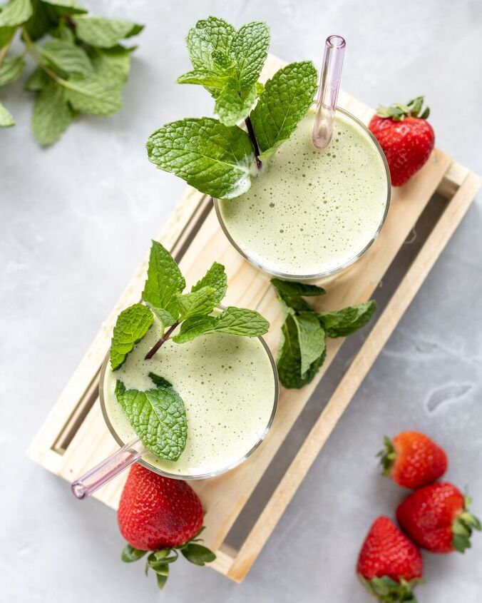 strawberry mint protein smoothie