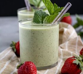 Give your mornings a boost with an easy and super refreshing smoothie