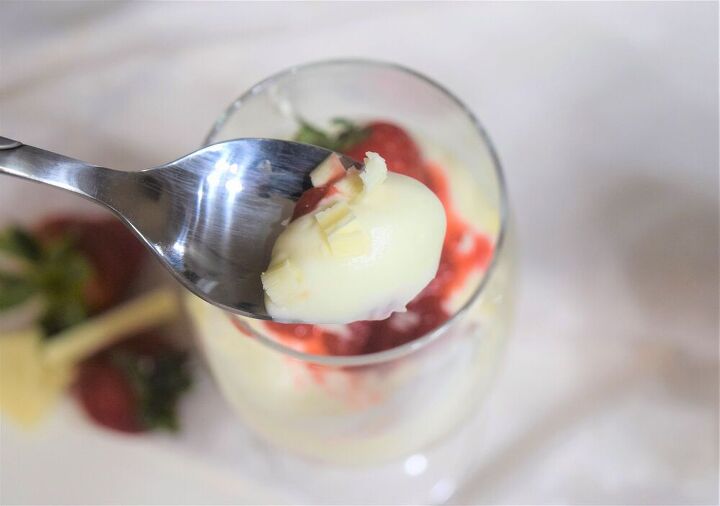 white chocolate strawberry mousse