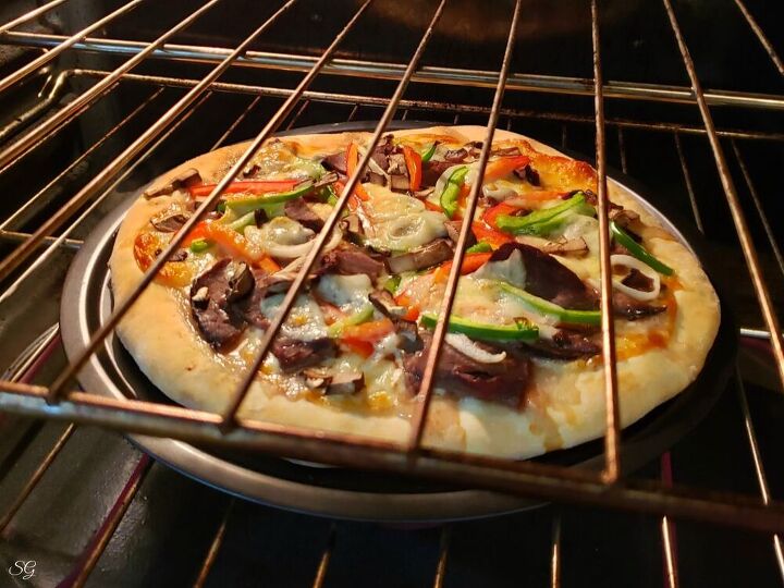 philly cheesesteak pizza