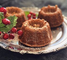 Mini Gingerbread Bundt Cakes