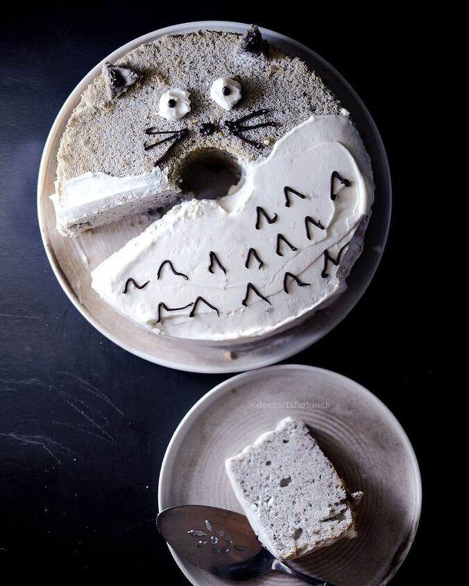 black sesame totoro chiffon cake