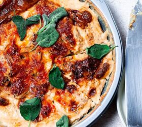 These cheesy potatoes are "grab a fork and eat it out of the pan" good