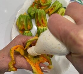 fried zucchini blossoms, Stuffing the Blossoms