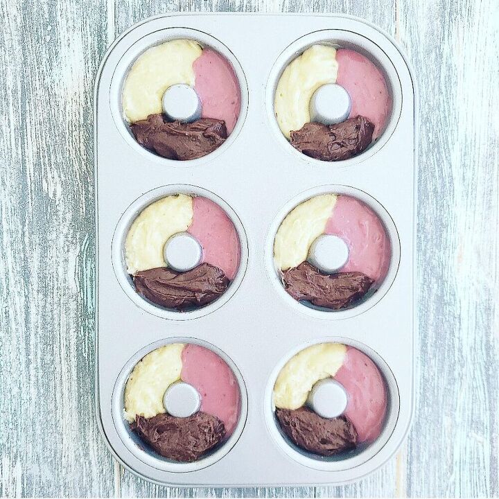 neapolitan donuts