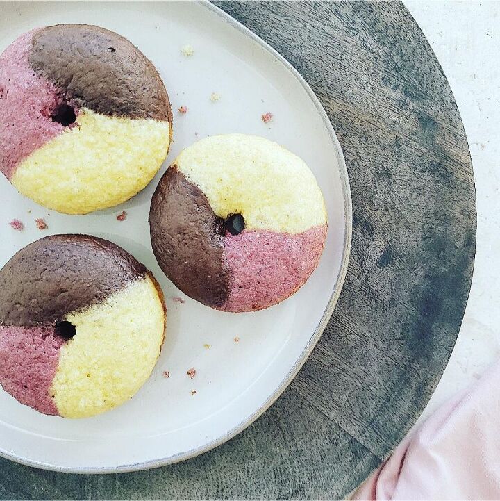 neapolitan donuts