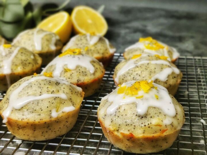 easy lemon poppy seed muffin vegan