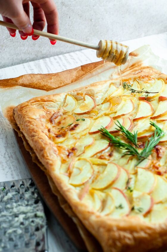 s 10 tasty recipes you can make with less than 10 ingredients, 5 Ingredient Apple and White Cheddar Tart