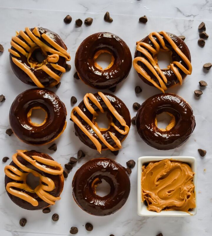 baked peanut butter donuts