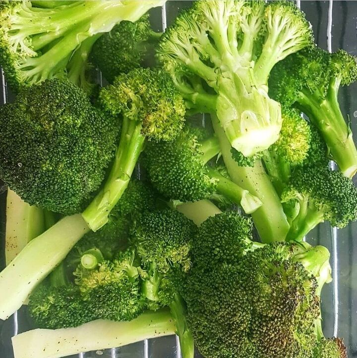 baked salmon with steamed broccoli