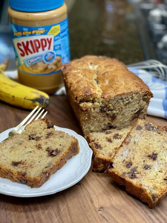 peanut butter banana bread with chocolate chips