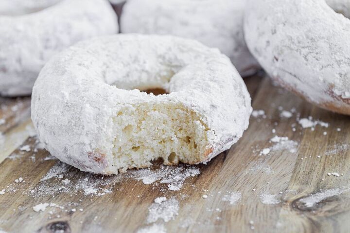 old fashioned powdered donuts