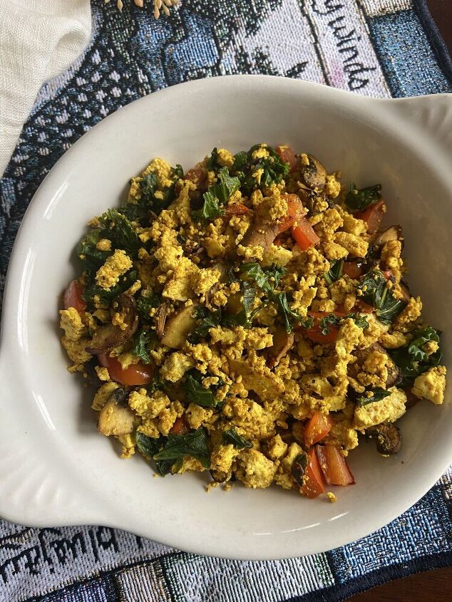 vegan tofu veggie scramble