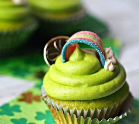 St. Patrick’s Day Rainbow Cupcakes