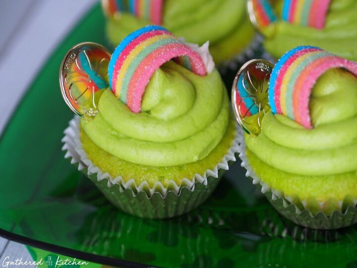 st patrick s day rainbow cupcakes