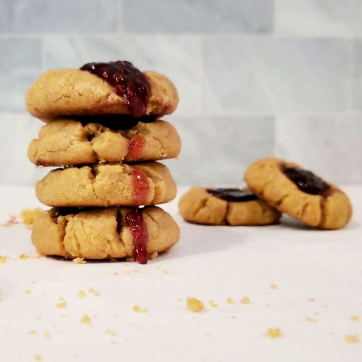 s the top 30 baked goods to make during lockdown, Peanut Butter and Jelly Cookies