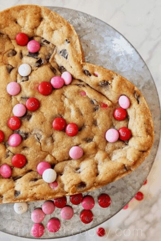 giant heart chocolate chip cookie recipe