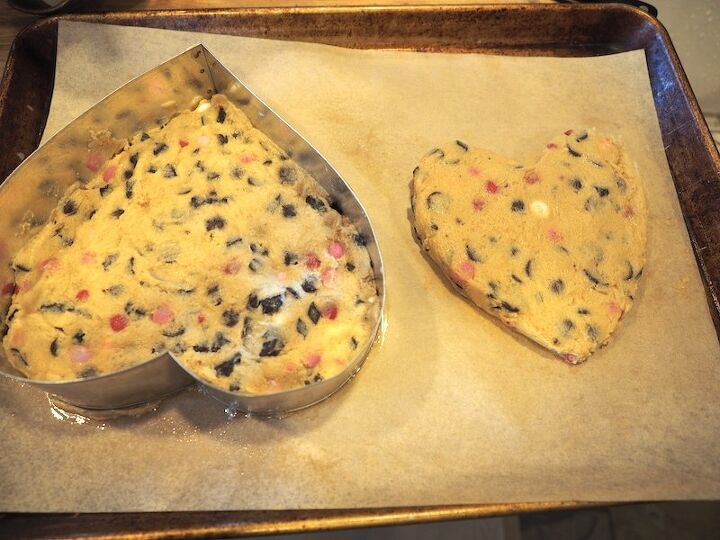 giant heart chocolate chip cookie recipe